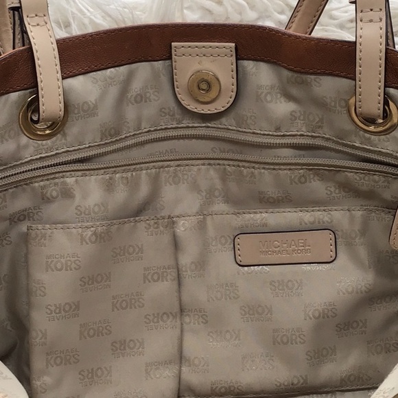 Michael Kors Brown Leather Shoulder Bag - Picture 13 of 16